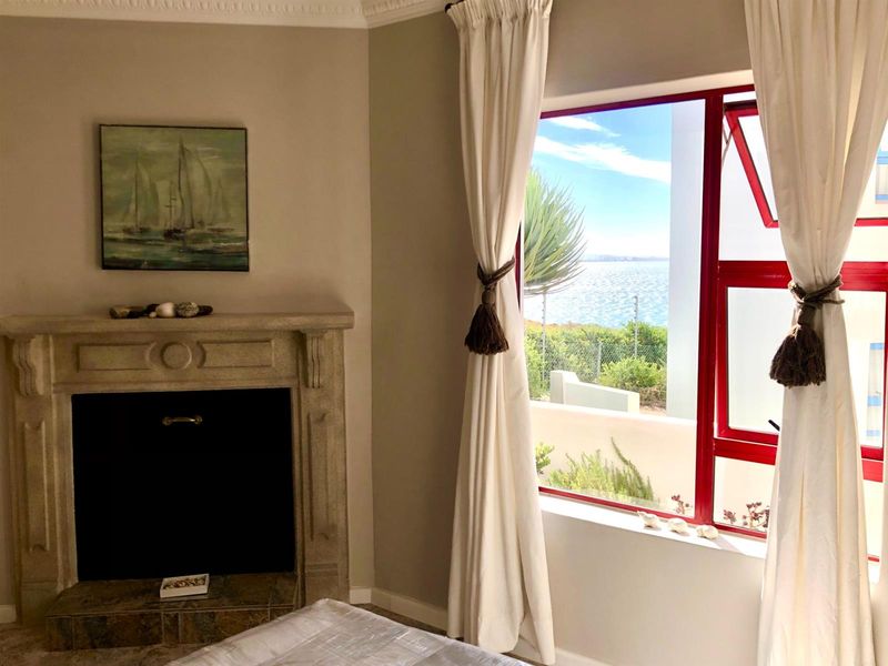 Timeless Sea-View Home in Paradise Beach - Photo 10