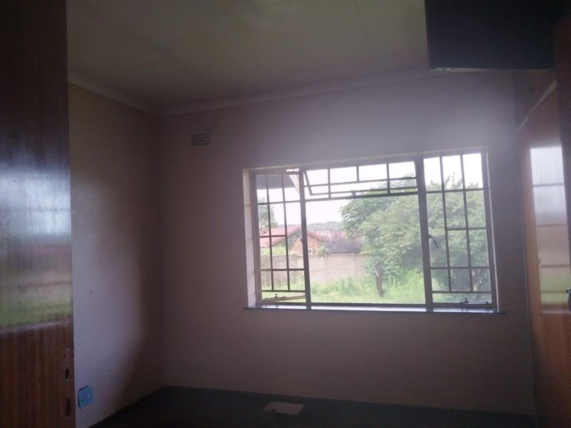 House For Sale in Duvha Park, Witbank - Photo 10