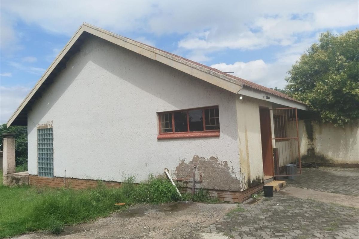 House For Sale in Duvha Park, Witbank - Photo 4