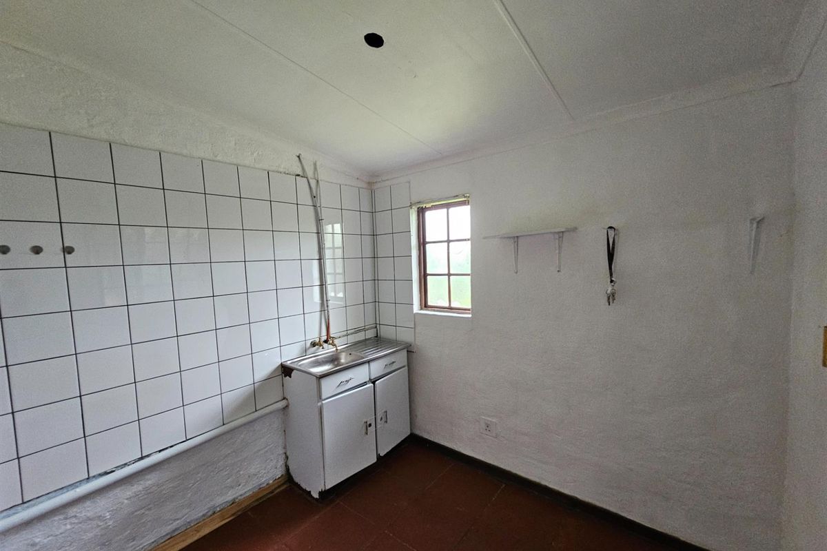 Charming Property in Kingsview White River - Photo 5