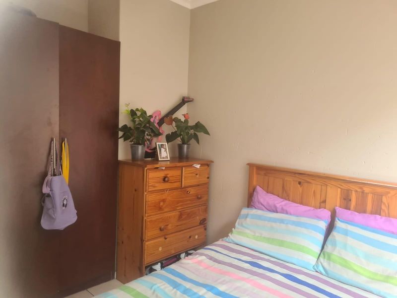 Reduced 2 Bed 1 Bath Apartment For Sale In Buccleuch, Sandton - Photo 9