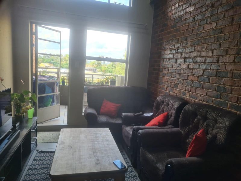 Reduced 2 Bed 1 Bath Apartment For Sale In Buccleuch, Sandton - Photo 5