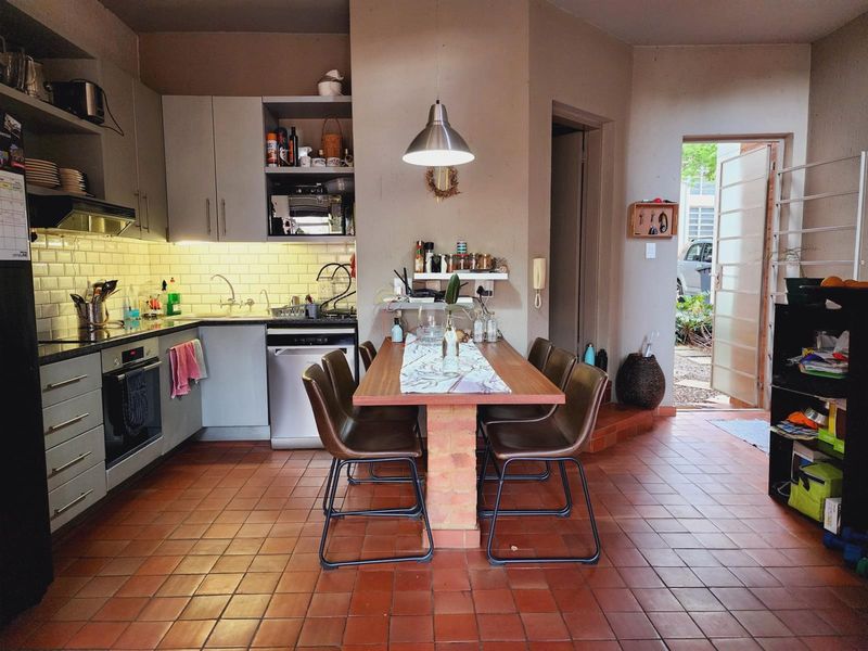 Townhouse For Sale in Die Wilgers, Pretoria, Gauteng - Photo 5