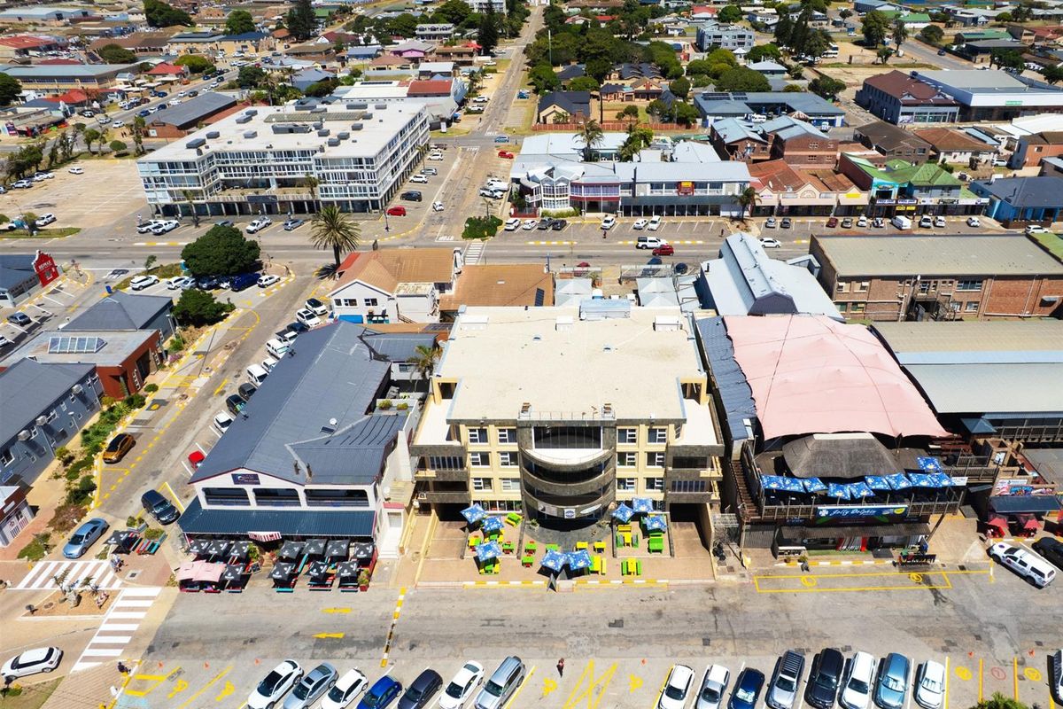 Iconic 733m2 Luxury Penthouse on Main Beach - Panoramic Ocean Views, Jeffreys Bay - Photo 2