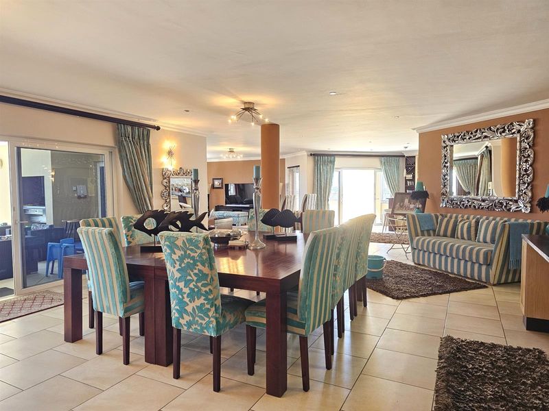 Iconic 733m2 Luxury Penthouse on Main Beach - Panoramic Ocean Views, Jeffreys Bay - Photo 10