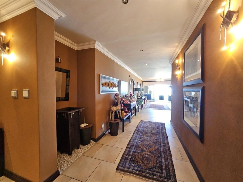 Iconic 733m2 Luxury Penthouse on Main Beach - Panoramic Ocean Views, Jeffreys Bay - Photo 7