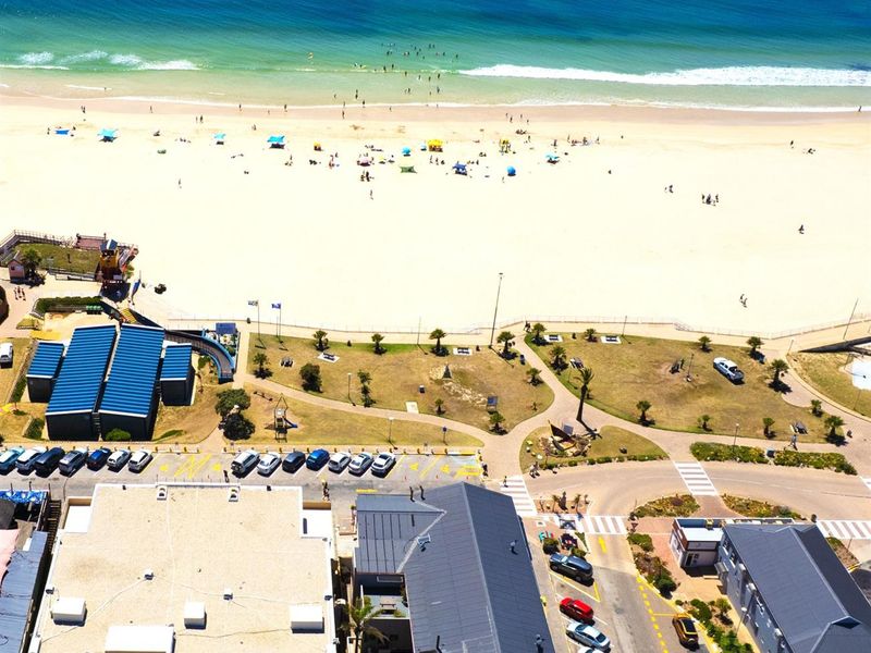 Iconic 733m2 Luxury Penthouse on Main Beach - Panoramic Ocean Views, Jeffreys Bay - Photo 2
