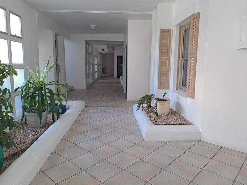 Apartment For Sale in Summerstrand, Port Elizabeth - Photo 7