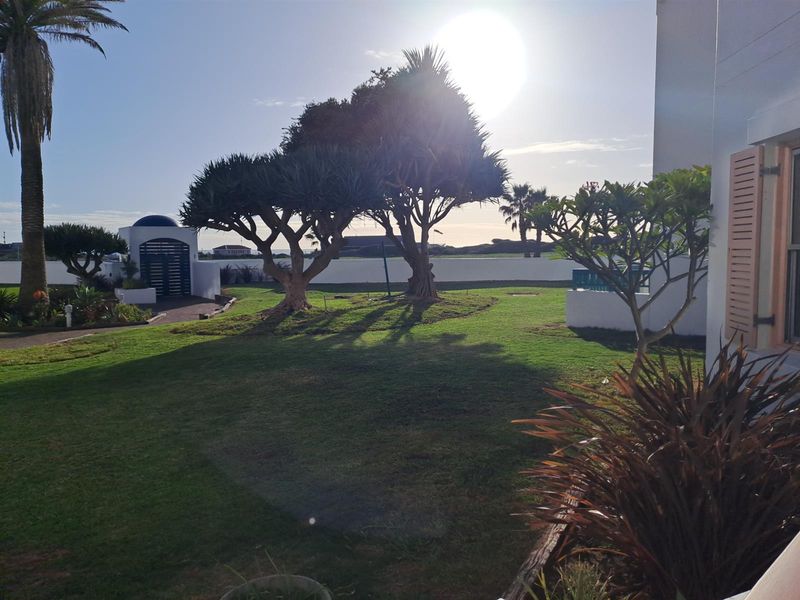 Apartment For Sale in Summerstrand, Port Elizabeth - Photo 3