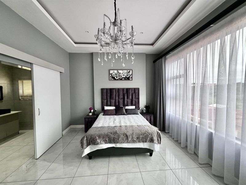 Modern Luxury Living Home in the Heart of Izinga - Photo 9