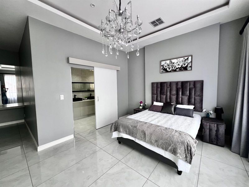 Modern Luxury Living Home in the Heart of Izinga - Photo 10