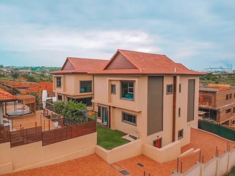 Modern Luxury Living Home in the Heart of Izinga - Photo 2