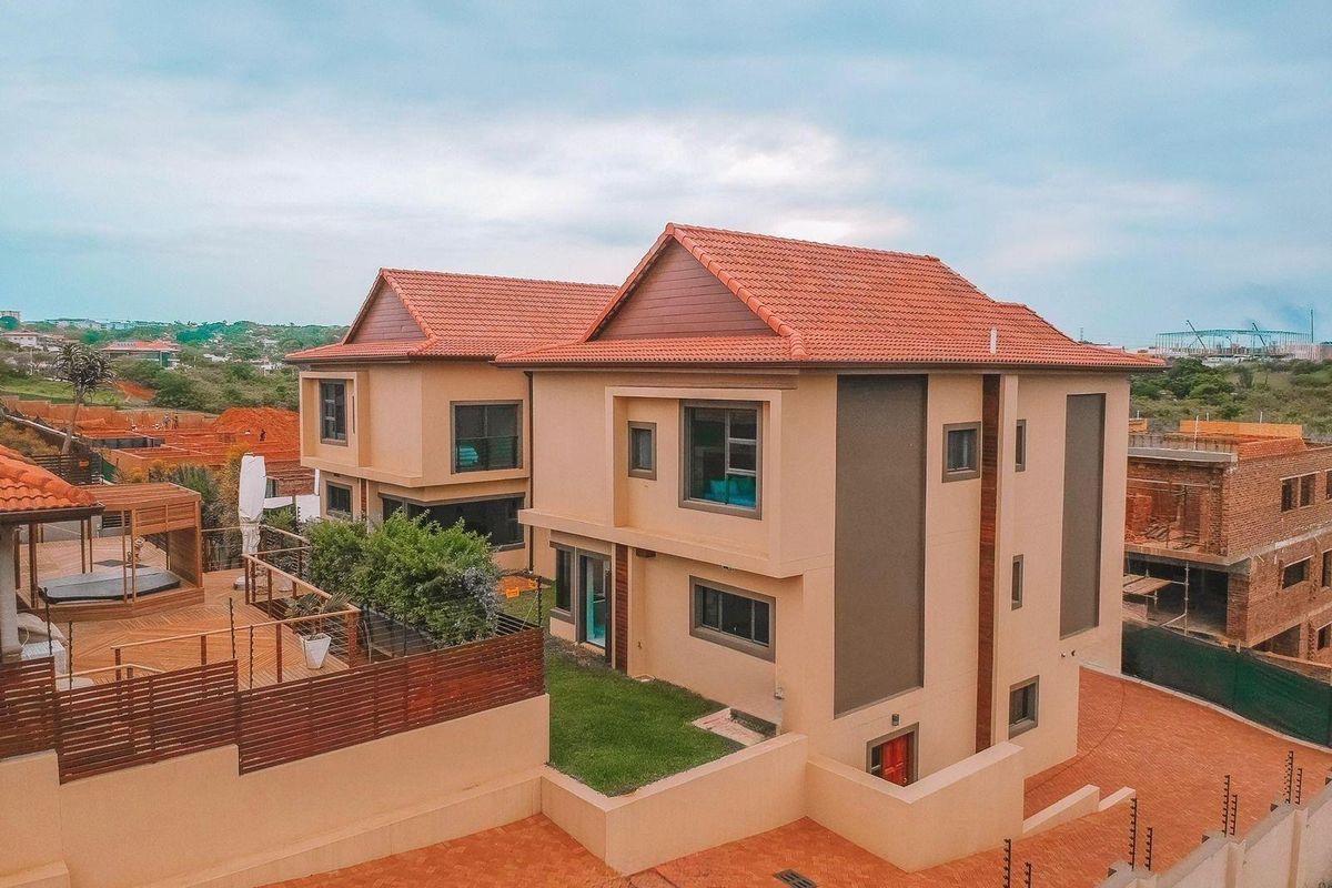 Modern Luxury Living Home in the Heart of Izinga - Photo 2