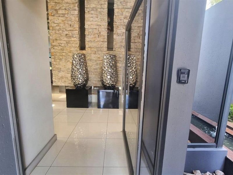 House For Sale in Aerorand, Middelburg - Photo 9