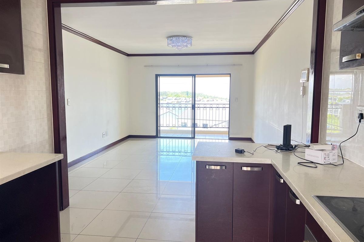 2bed Apartment in Summerset - Photo 2