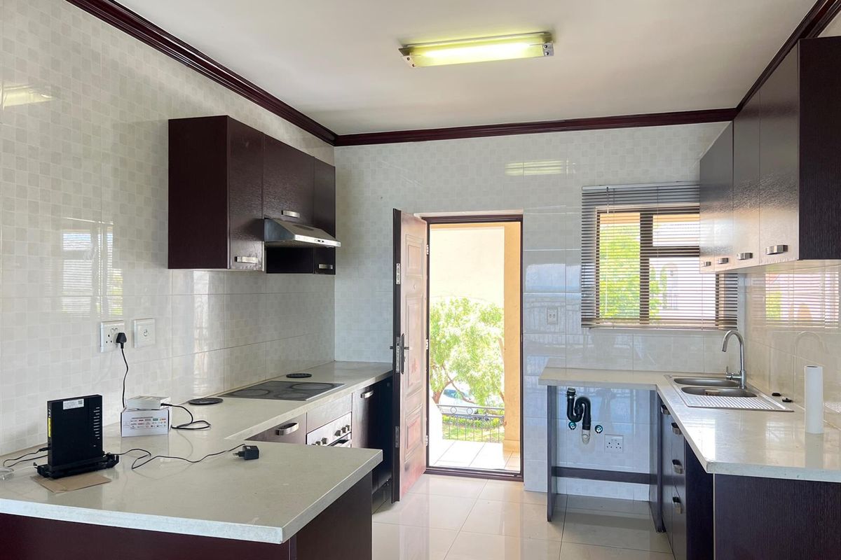 2bed Apartment in Summerset - Photo 3