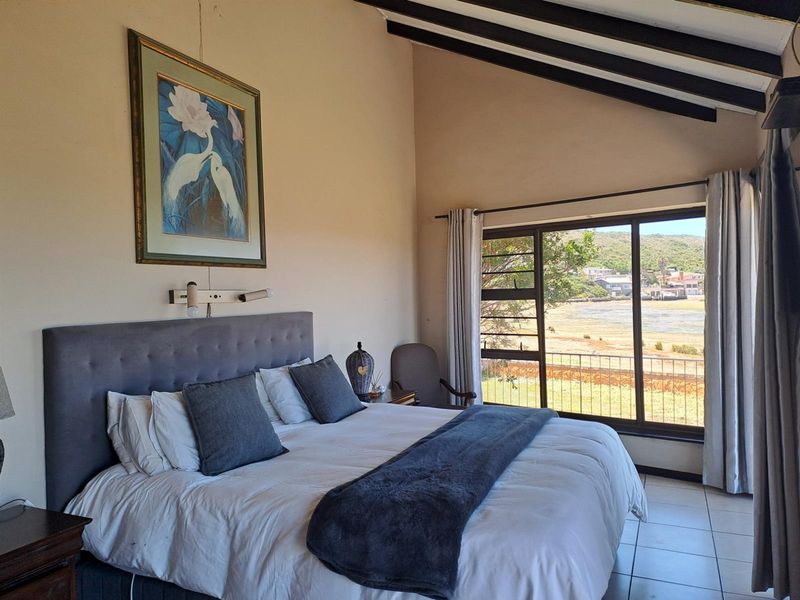 Stunning 5 Bedroom property plus 1 Bedroom flat for sale in Amsterdamhoek - Photo 8