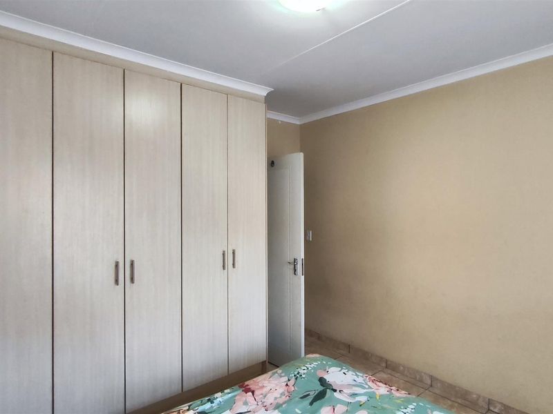 Charming 2-Bedroom Home for Sale in Norton Small Farms - Photo 7