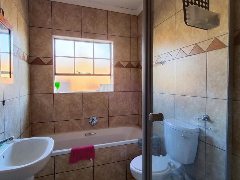 Charming 2-Bedroom Home for Sale in Norton Small Farms - Photo 10