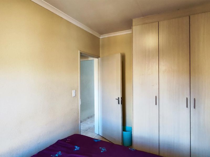 Charming 2-Bedroom Home for Sale in Norton Small Farms - Photo 9