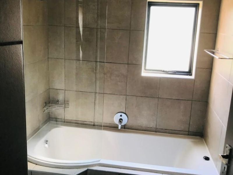 2 Bedroom Apartment  For Sale in Lemon Tree La Montagne, Pretoria - Photo 9