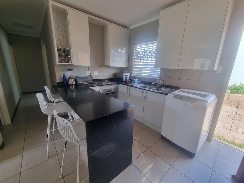 Summer Rain Estate, Karino - Photo 4