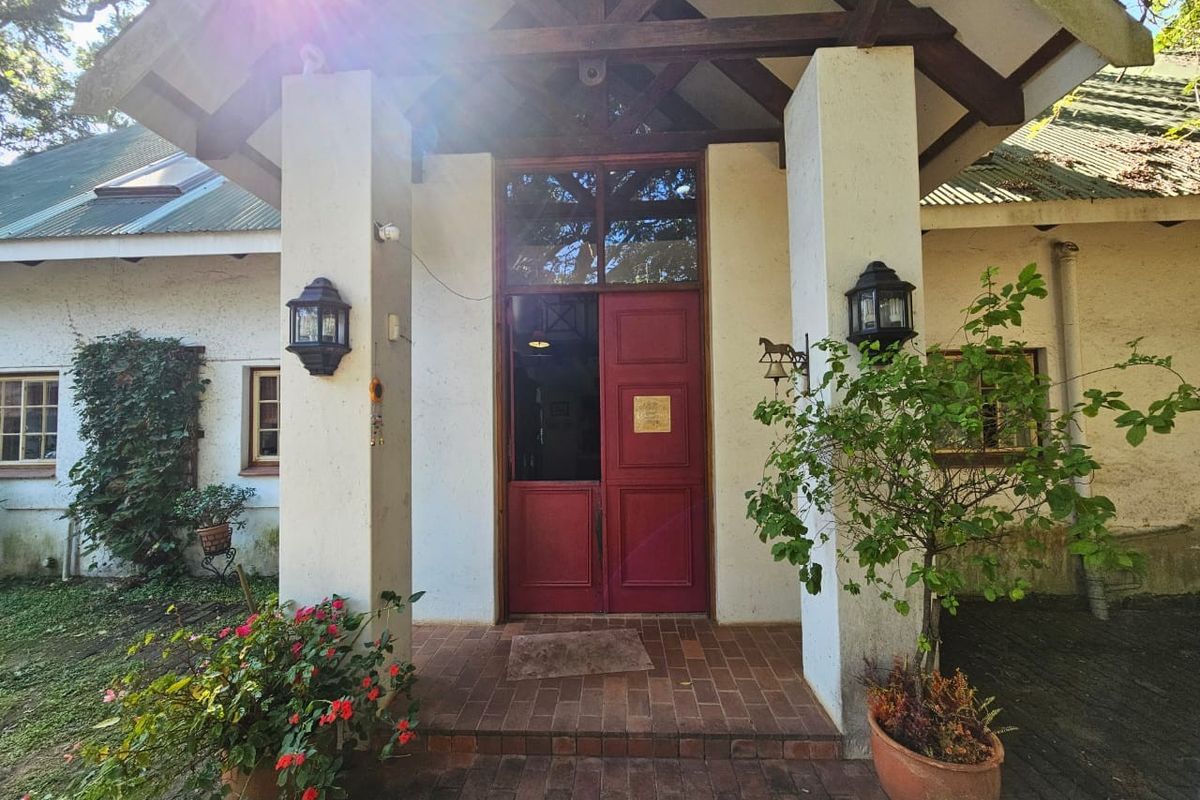 Small Holding with a Workshop, Cottage,  Bed and Breakfast facility and Upmarket Family Home - Photo 4