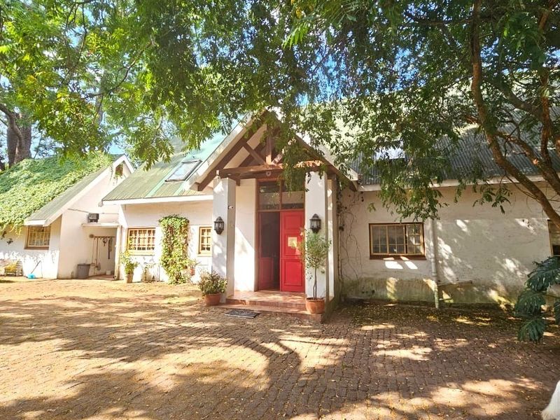 Small Holding with a Workshop, Cottage,  Bed and Breakfast facility and Upmarket Family Home - Photo 3