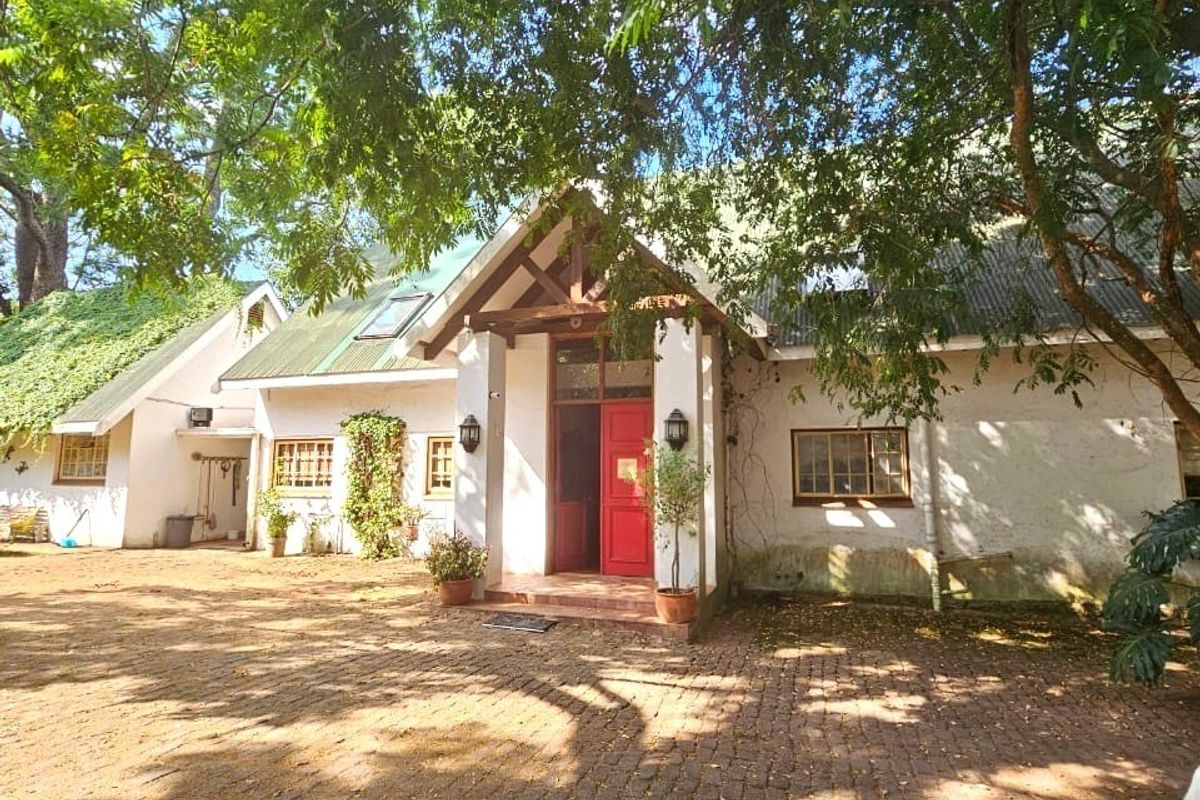 Small Holding with a Workshop, Cottage,  Bed and Breakfast facility and Upmarket Family Home - Photo 3