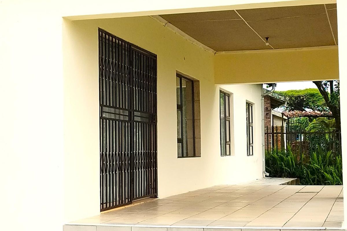 HOUSE FOR SALE IN GRASKOP - Photo 3