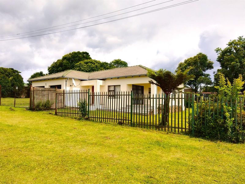 HOUSE FOR SALE IN GRASKOP - Photo 2