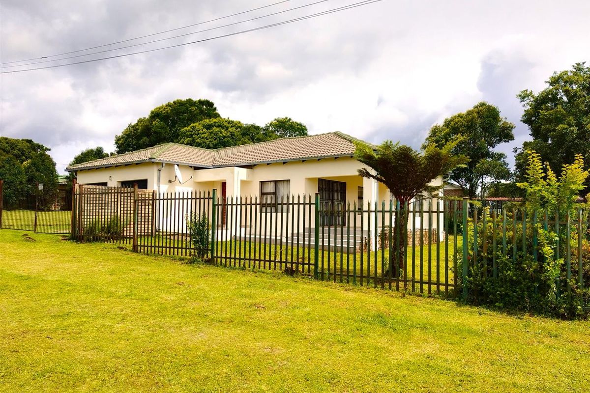 HOUSE FOR SALE IN GRASKOP - Photo 2