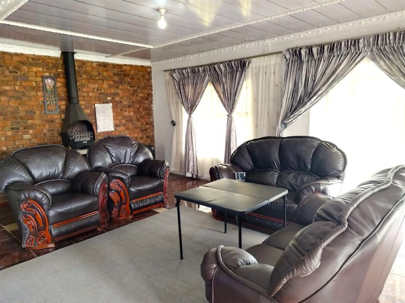 HOUSE FOR SALE IN GRASKOP - Photo 5