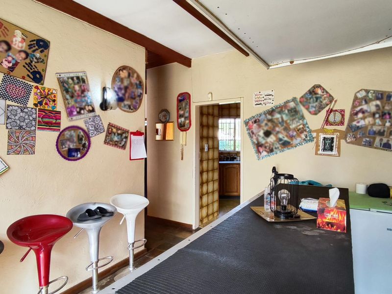 Charming 4-Bedroom Home Perfect for Families - Photo 6