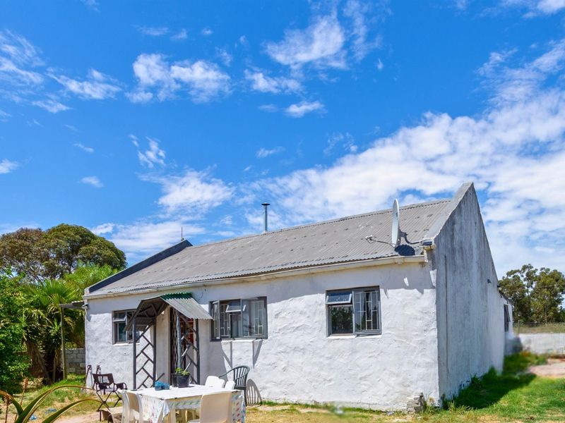 PRICE REDUCED - 12.5 Ha Income property, 2 Main Houses, 3 Cottages, Office and Historic Farmstall - Photo 9