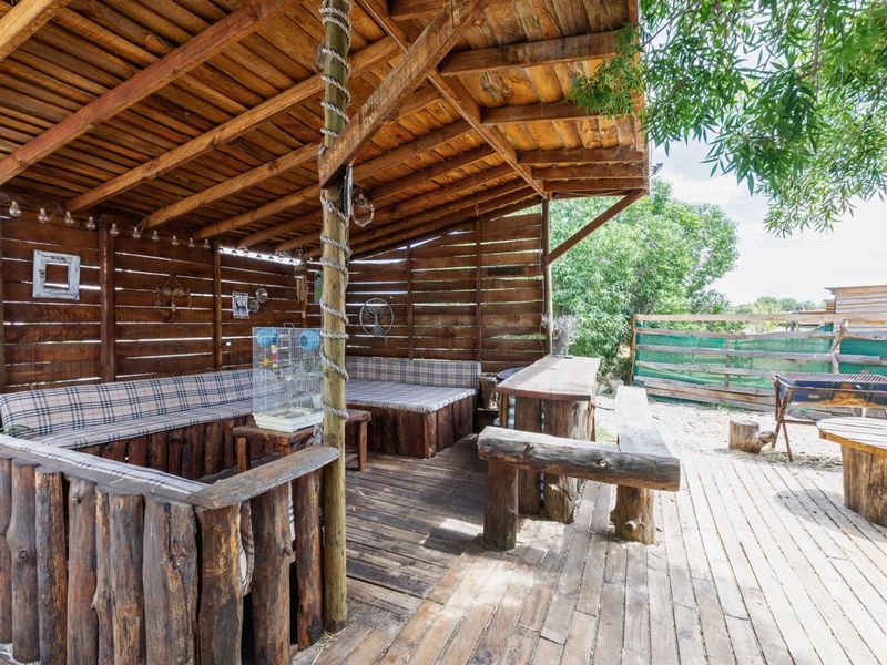 PRICE REDUCED - 12.5 Ha Income property, 2 Main Houses, 3 Cottages, Office and Historic Farmstall - Photo 4