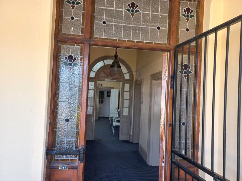 Commercial House in Belgravia Currently Used as Dr's Rooms - Photo 10