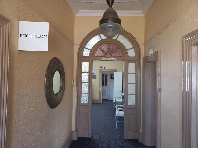 Commercial House in Belgravia Currently Used as Dr's Rooms - Photo 9