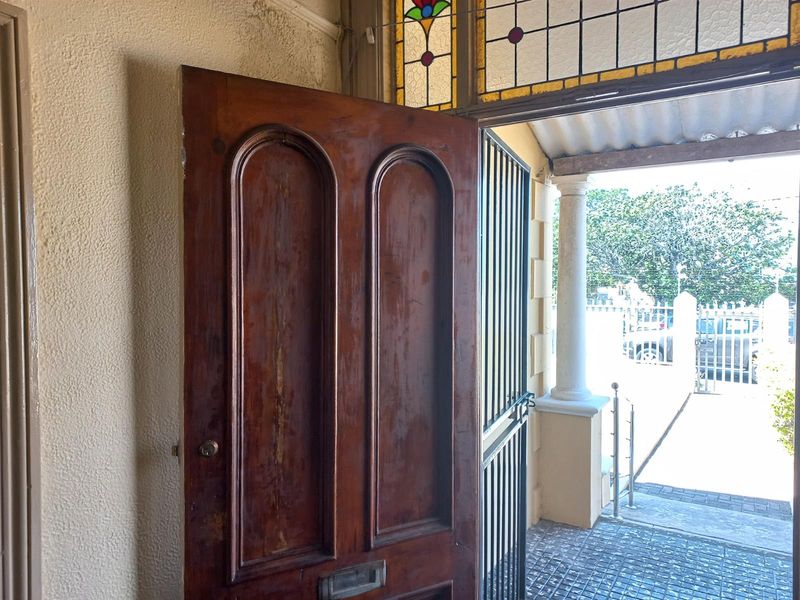 Commercial House in Belgravia Currently Used as Dr's Rooms - Photo 8