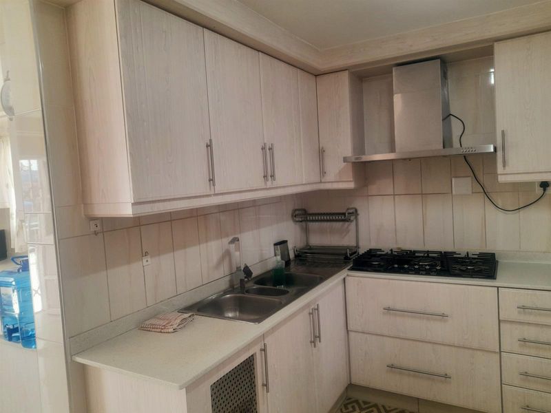 Elegant Townhouse For Sale in Rydalvale, Phoenix, KwaZulu Natal - Photo 7