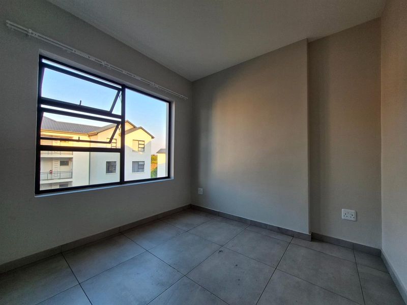 Your Perfect Start in Pretoria East - Modern 2 Bedroom Apartment in Lombardy Meander - Photo 9
