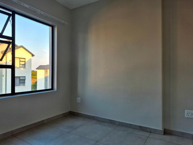 Your Perfect Start in Pretoria East - Modern 2 Bedroom Apartment in Lombardy Meander - Photo 10