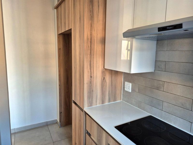 Your Perfect Start in Pretoria East - Modern 2 Bedroom Apartment in Lombardy Meander - Photo 8