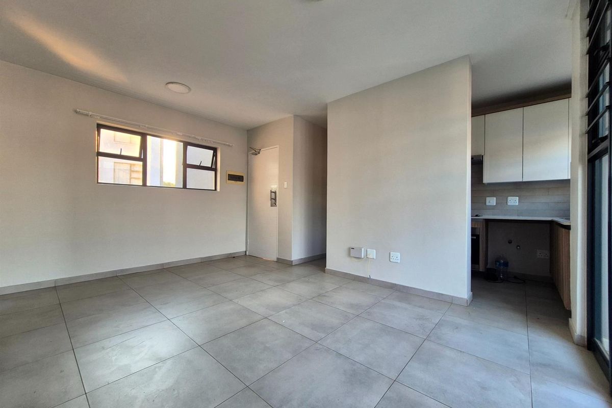 Your Perfect Start in Pretoria East - Modern 2 Bedroom Apartment in Lombardy Meander - Photo 5