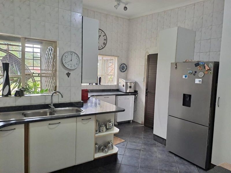 Modern Comfort & Outdoor Bliss in Aviary Hill. - Photo 8