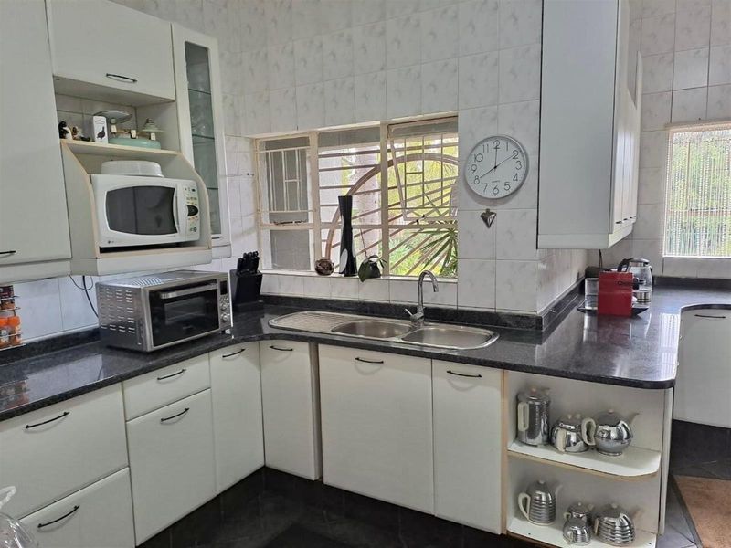 Modern Comfort & Outdoor Bliss in Aviary Hill. - Photo 7