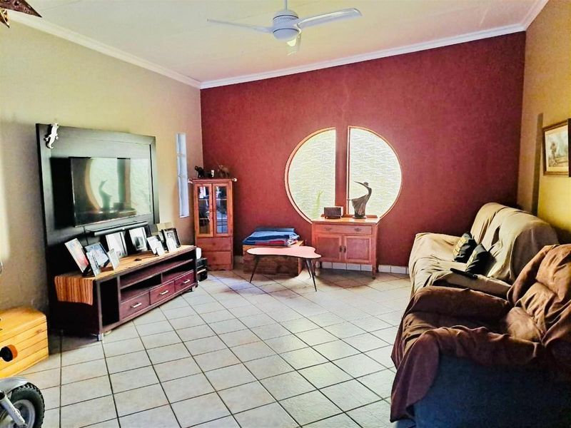 Modern Comfort & Outdoor Bliss in Aviary Hill. - Photo 6