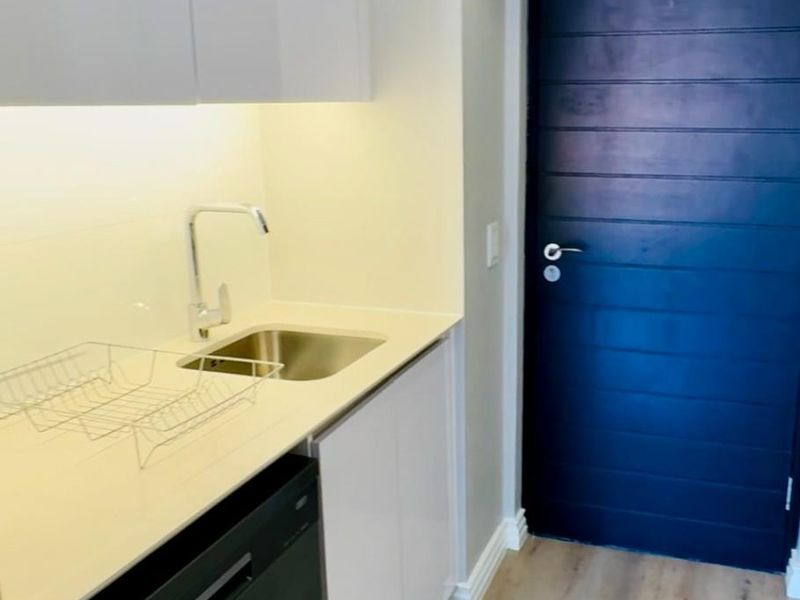 Apartment For Sale in Cape Town City Centre, Cape Town - Photo 9