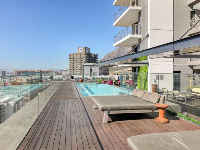 Apartment For Sale in Cape Town City Centre, Cape Town - Photo 2