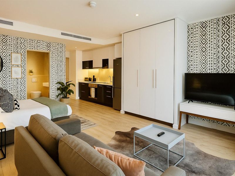 Apartment For Sale in Cape Town City Centre, Cape Town - Photo 3